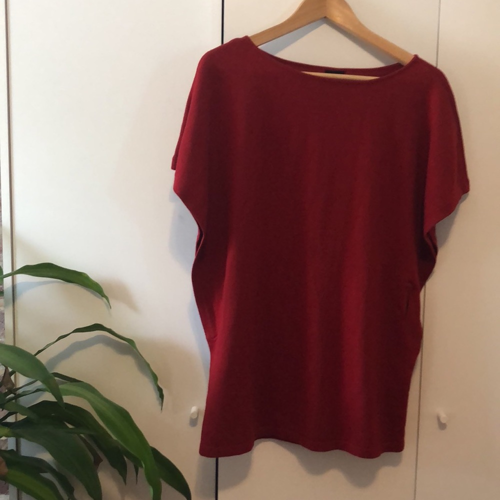 Super Soft Squirrel Sleeve Top